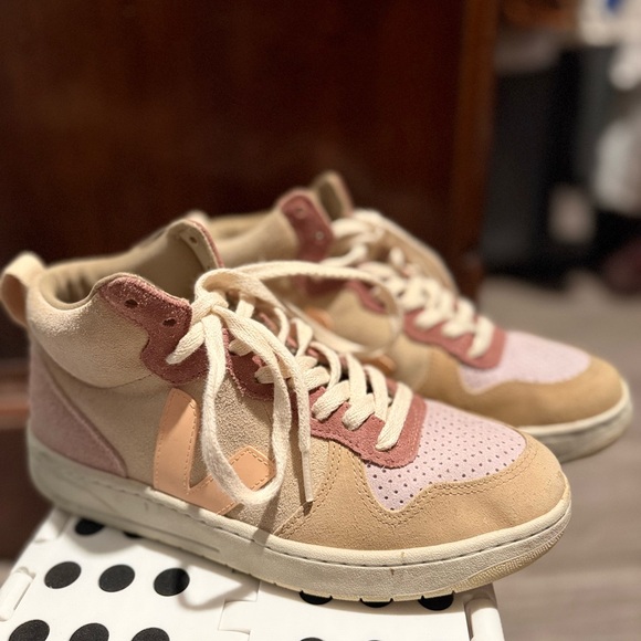 Veja V-15 Women's High-Top Sneakers in Pink, Beige & Peach - Picture 5 of 6